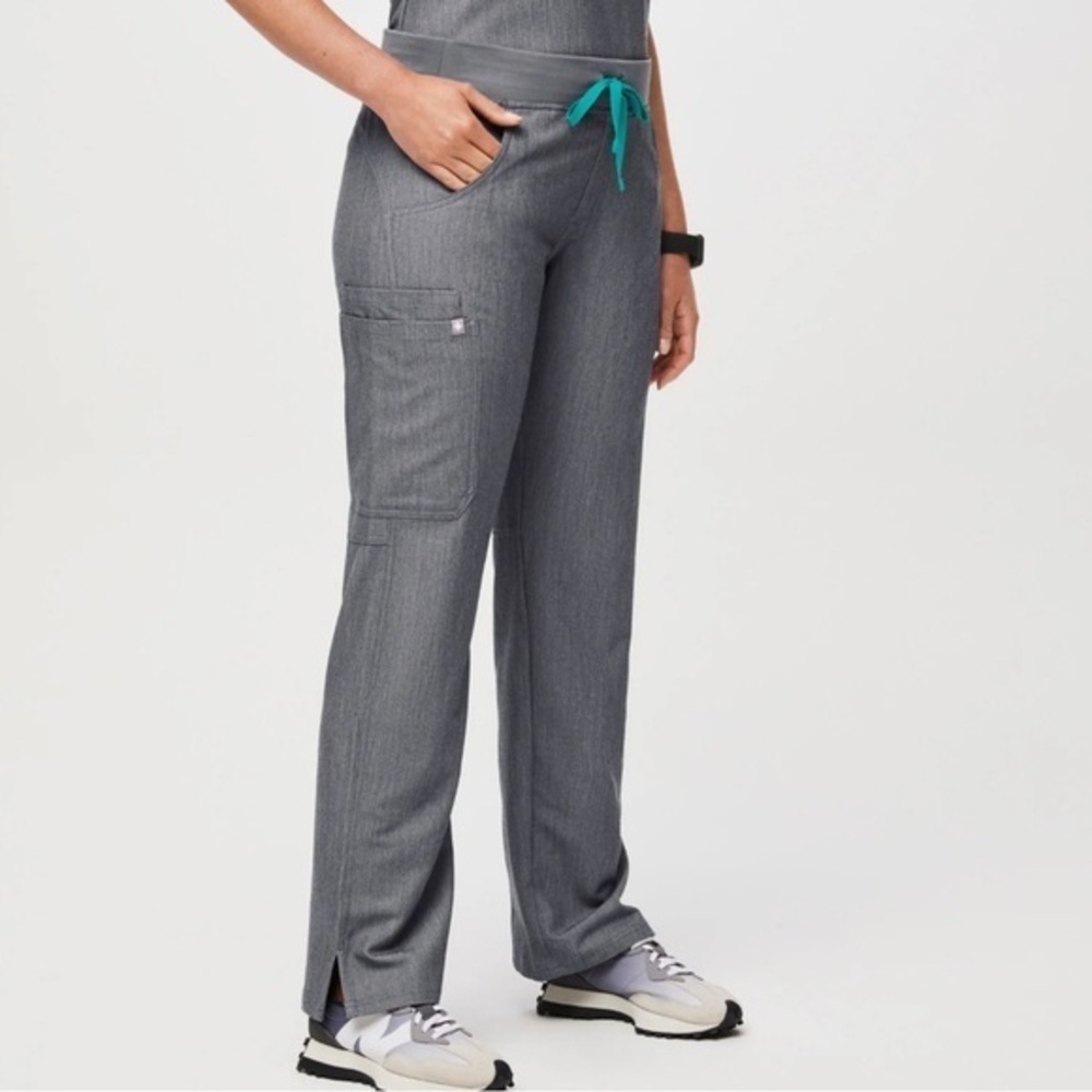 FIGS Kade Cargo Scrub Pants